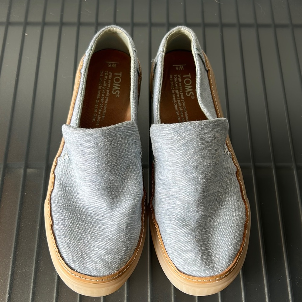 Toms slip on shoes